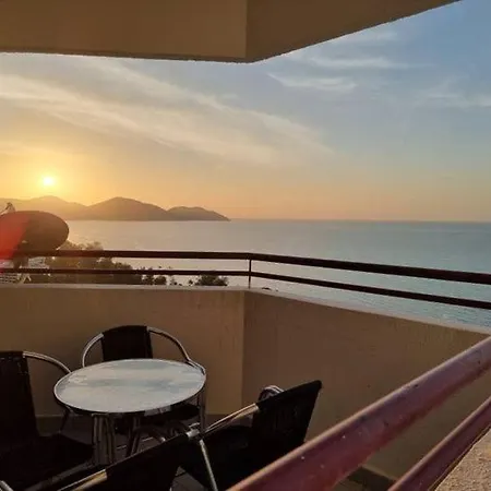 Aloka Seaview Apartment Batu Ferringhi Exterior photo
